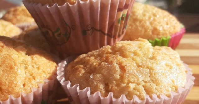 Convierte manzanas sobrantes en delicia otoñal: Muffins de manzana y canela fáciles