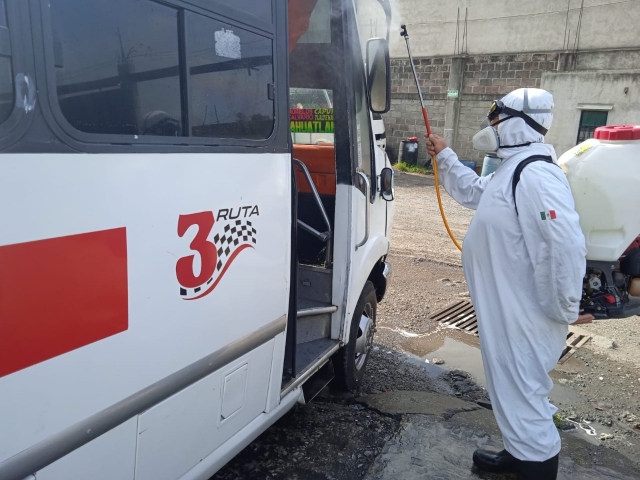 Refuerza SMyT jornada de desinfección de unidades del transporte público