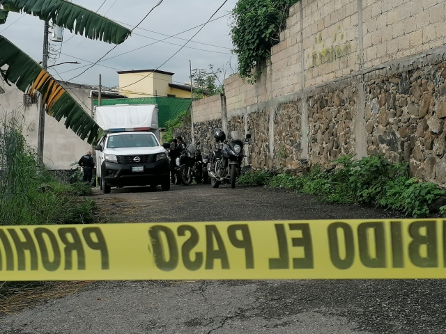 Hallan el cadáver de un hombre en una calle de la colonia Villa Santiago