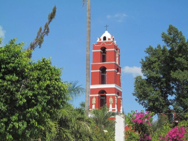 Hay promesa de reparar la capilla, pero los vecinos no saben para cu&aacute;ndo. El templo est&aacute; cerrado a toda actividad religiosa.