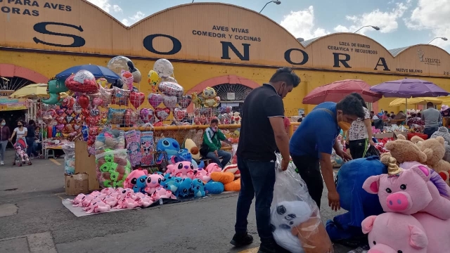 &quot;Mercado de Sonora&quot; reinicia actividades tras incendio.