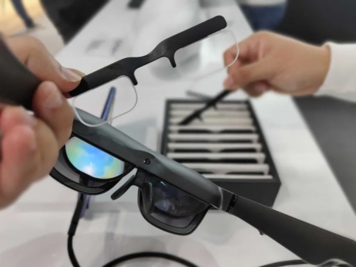 Estas gafas inteligentes fueron premiadas en los Global Mobile Awards del MWC