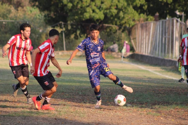 A pesar de que Caudillos tuvo el dominio del bal&oacute;n, no logr&oacute; concretar sus oportunidades de gol.