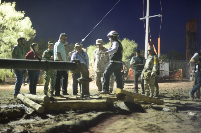 Hay condiciones para que buzos rescatistas puedan entrar por mineros: Protección Civil