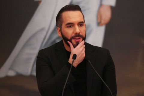 Bukele pregunta a Grok quién es el presidente más popular; Sheinbaum es la respuesta