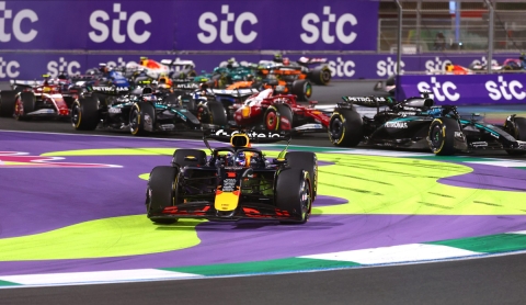 Verstappen lanza mensaje incómodo a la FIA tras castigo en Arabia Saudita