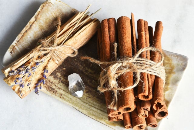 Atrae la abundancia: Ritual con canela antes de Navidad y Año Nuevo