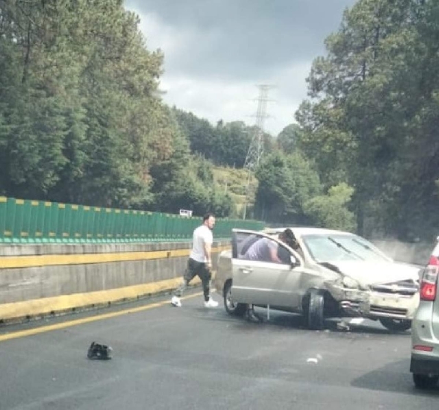 El auto resultó con diversos daños.