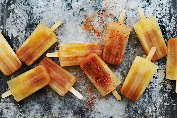 Prepara unas refrescantes paletas de tamarindo y hazle frente al calor