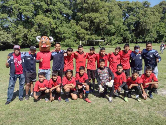 En la categoría Pony el Club Búfalos venció 2-1 a Pericos, en el campo Alameda.