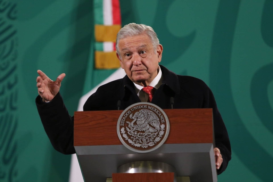 AMLO felicita a 