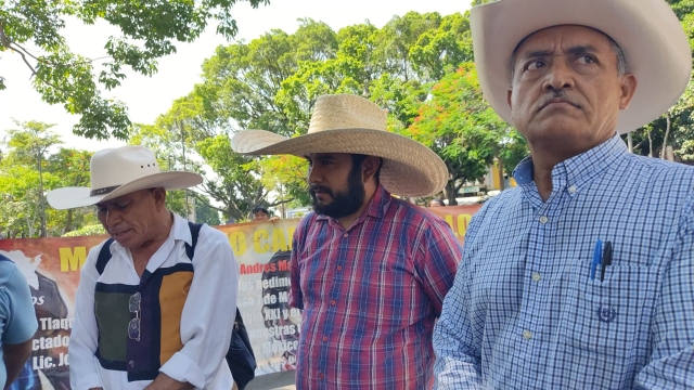 Campesinos siguen sin pago por tierras de autopista Siglo XXI