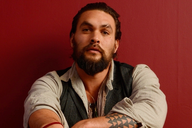 Jason Momoa vive en carretera tras sus separación; explica la razón