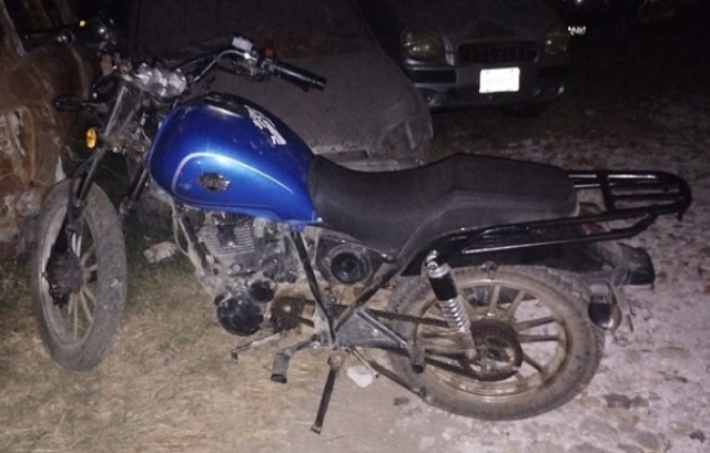 Abandonan una moto en Ocuituco