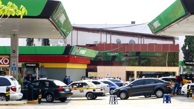 Chiapas suspende actividades por falta de gasolina tras bloqueo de CNTE