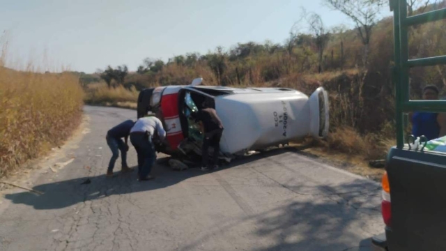 Cinco heridos, saldo de choque en Tlaltizap&aacute;n