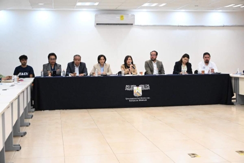 La rectora Viridiana Ayde&eacute; Le&oacute;n encabez&oacute; ayer la sesi&oacute;n de la Comisi&oacute;n de Seguridad del Consejo Universitario de la UAEM. 