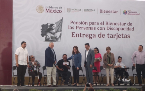 Encabeza gobernadora entrega de tarjetas de &#039;Pensión para el Bienestar de las personas con discapacidad&#039;