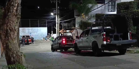Unidades de emergencia acudieron al lugar, pues vecinos reportaron m&uacute;ltiples disparos de arma de fuego.