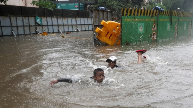 Tormentas eléctricas en el norte de la India dejan decenas de muertos