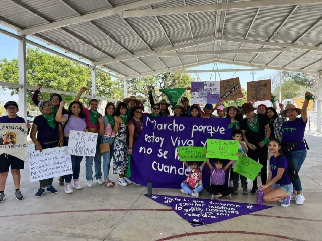 La protesta concluyó con un pronunciamiento.