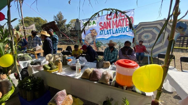 Agricultores de la región ofrecieron sus productos.