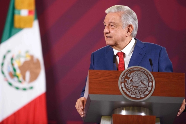 AMLO anuncia que aumentará 20% el salario mínimo para 2024