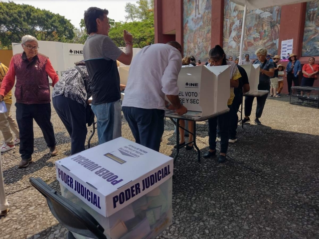 A las 10 de la mañana se reportó el 99 por ciento de las casillas instaladas.