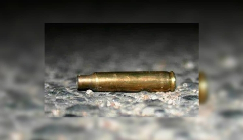 Fue herido por una bala perdida en su casa