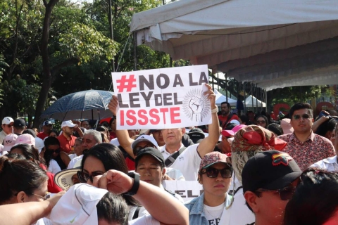 Los inconformes se concentraron en diversos puntos de la ciudad para expresar su rechazo.