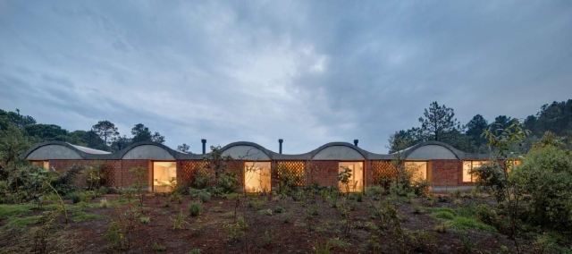 Casa Terreno. Fernanda Canales.