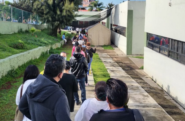 Vacunación en UMF del IMSS, en Jiutepec