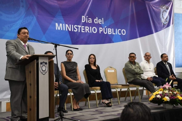 El funcionario encabezó la ceremonia para celebra el día del Ministerio Público. 