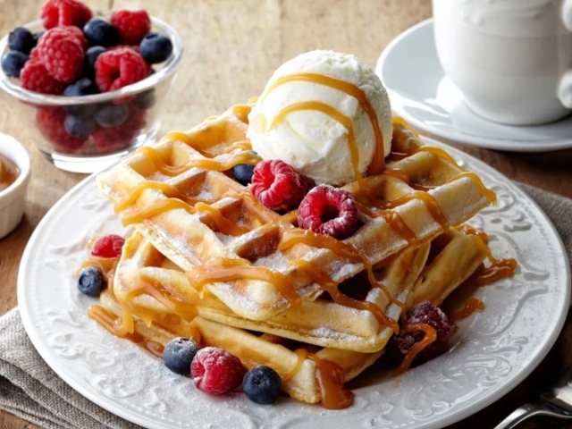 Recetas fáciles para el desayuno: Deléitate con unos exquisitos waffles de vainilla