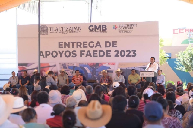 Los artesanos se quejaron que de los mil 700 beneficiados con el FAEDE en Tlaltizapán, ningún creador de su sector recibió recursos.