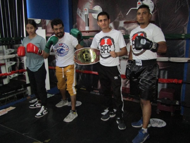 Miguel Ángel &quot;Chinos&quot; Miranda y Guillermo Ronces entrenan bajo la batuta de Juan Carlos Carmona.