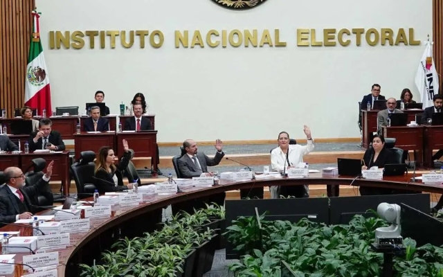 INE aprueba candidaturas presidenciales en México