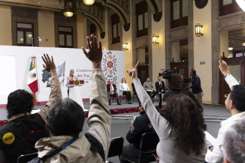 La mandataria federal también anunció que este año, en 2026 y 2027, otros 20 hospitales de IMSS, IMSS Bienestar e ISSSTE inician construcción con una inversión de 40 mil millones de pesos.