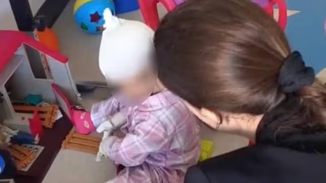 Menor salvada por su abuela en explosión de pipa vuelve a México