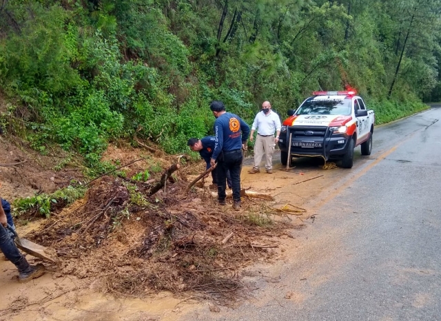 Atendió PC Cuernavaca deslave de un cerro en Buenavista del Monte