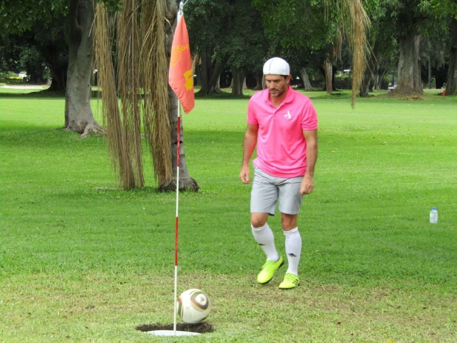 Bruno Marioni, ex futbolista de los Pumas, está compitiendo en la Liga de Footgolf Morelos, representando al Club Albatros de la Ciudad de México.