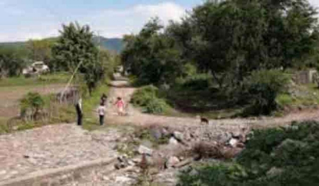 Cada temporada de lluvias, los vecinos de El Terrero quedan prácticamente incomunicados con otras localidades.