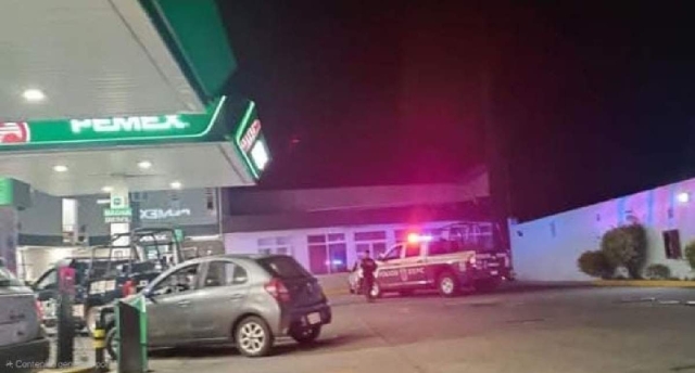   Polic&iacute;as llegaron a la estaci&oacute;n de servicio, pero no pudieron encontrar a los asaltantes.