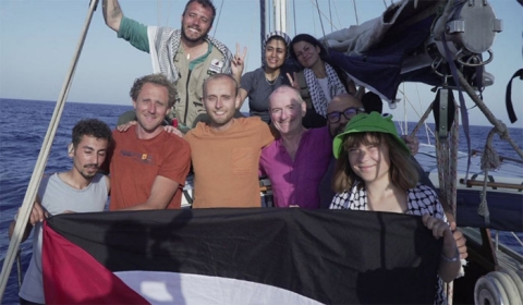 Israel deporta activistas del barco ‘Madleen’; difunde fotos de Greta Thunberg