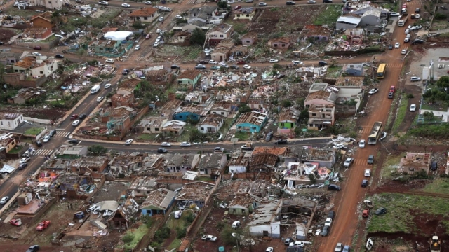 Tornado al sur de Brasil deja al menos cinco muertos y más de 400 heridos