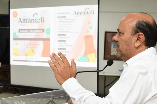El alcalde anunció la realización del festival.