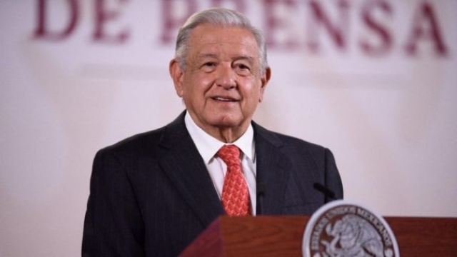 AMLO considera &#039;montaje&#039; el incidente de encapuchados con Sheinbaum