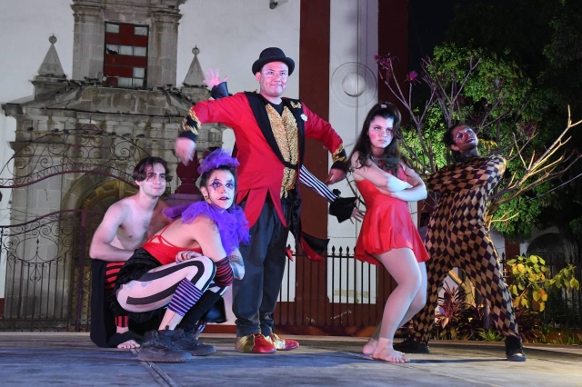 &#039;Circandela Crew&#039; desafía la gravedad con acrobacias y fuego