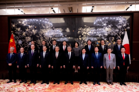 Japón, China y Corea del Sur dialogan sobre seguridad y economía regional