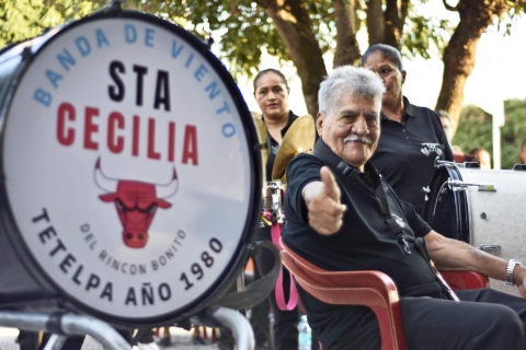 Arturo Noguer&oacute;n Ochoa tambi&eacute;n fue profesor y l&iacute;der social, lo que le fue reconocido el d&iacute;a de su homenaje. 